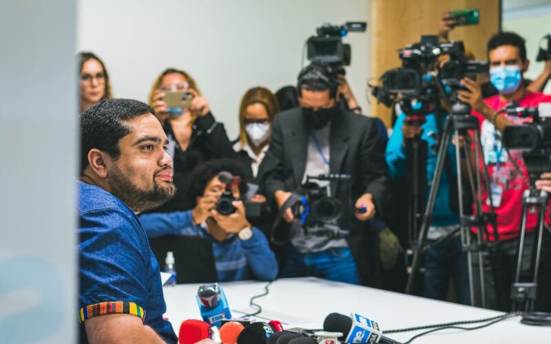 Elecciones de noviembre en peligro por tres escándalos en el partido LIBRE