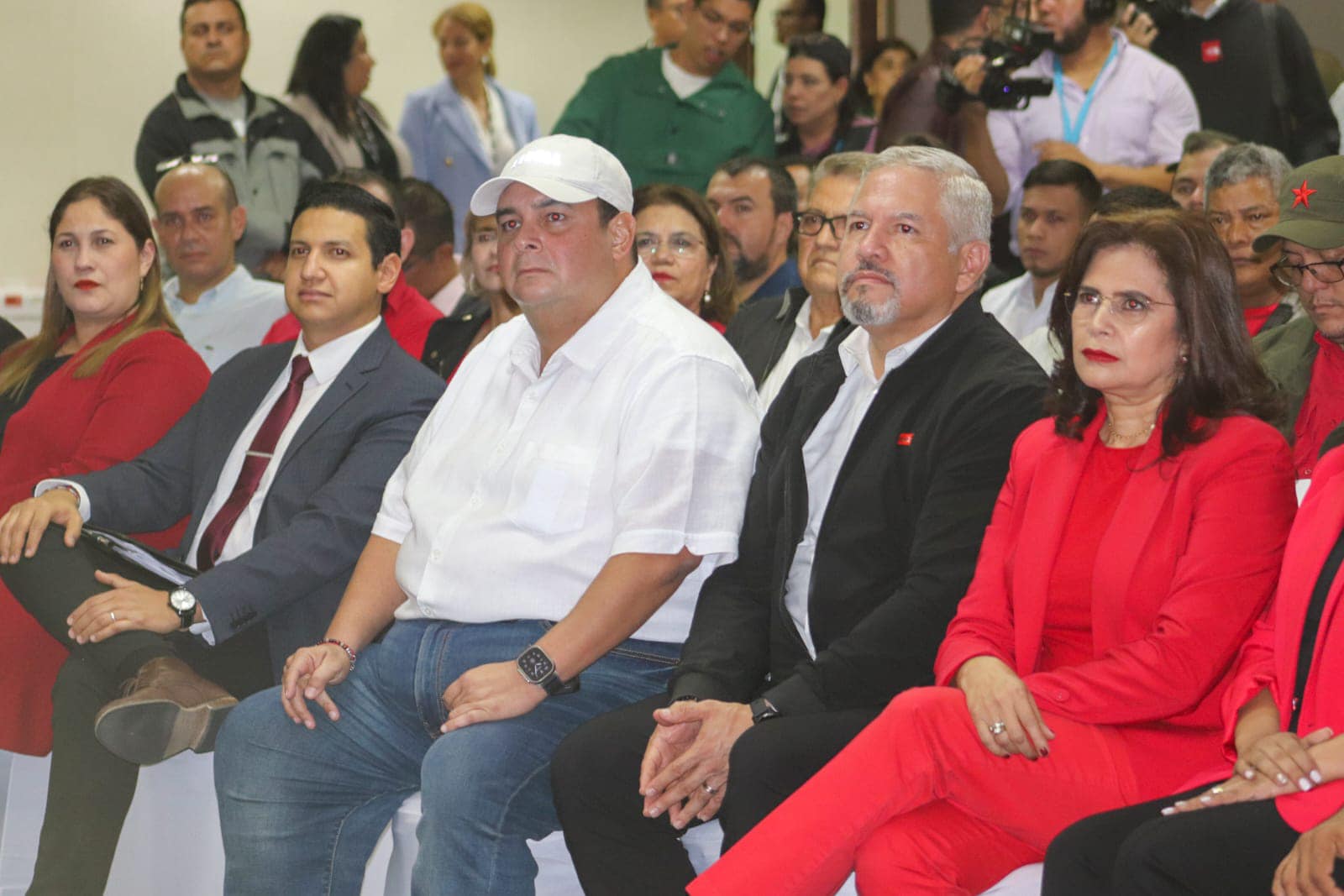 Denuncias de sabotaje y presiones al CNE antes de las elecciones de 2025