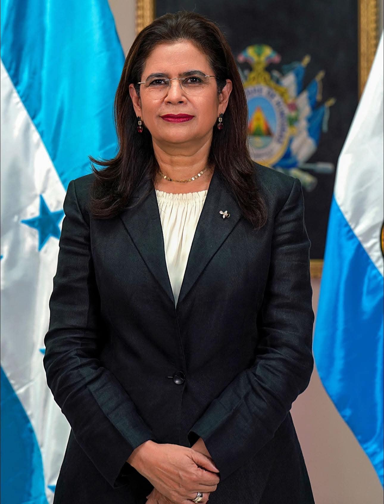 La confrontación de Rixi Moncada con las iglesias: ¿afectará su candidatura en las próximas elecciones?