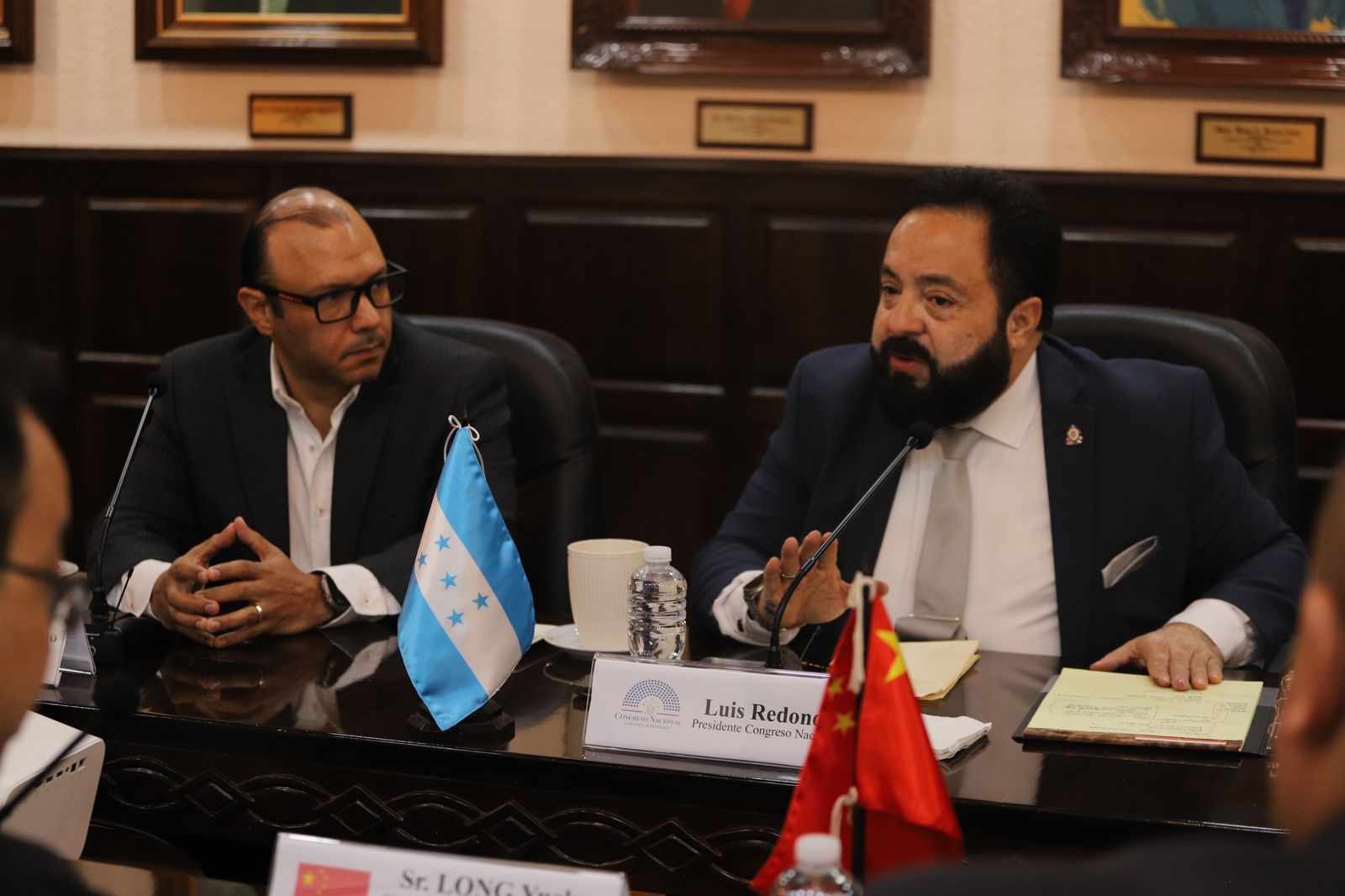 Acusan a Luis Redondo de violar la ley en la gestión de la renuncia en el CNE