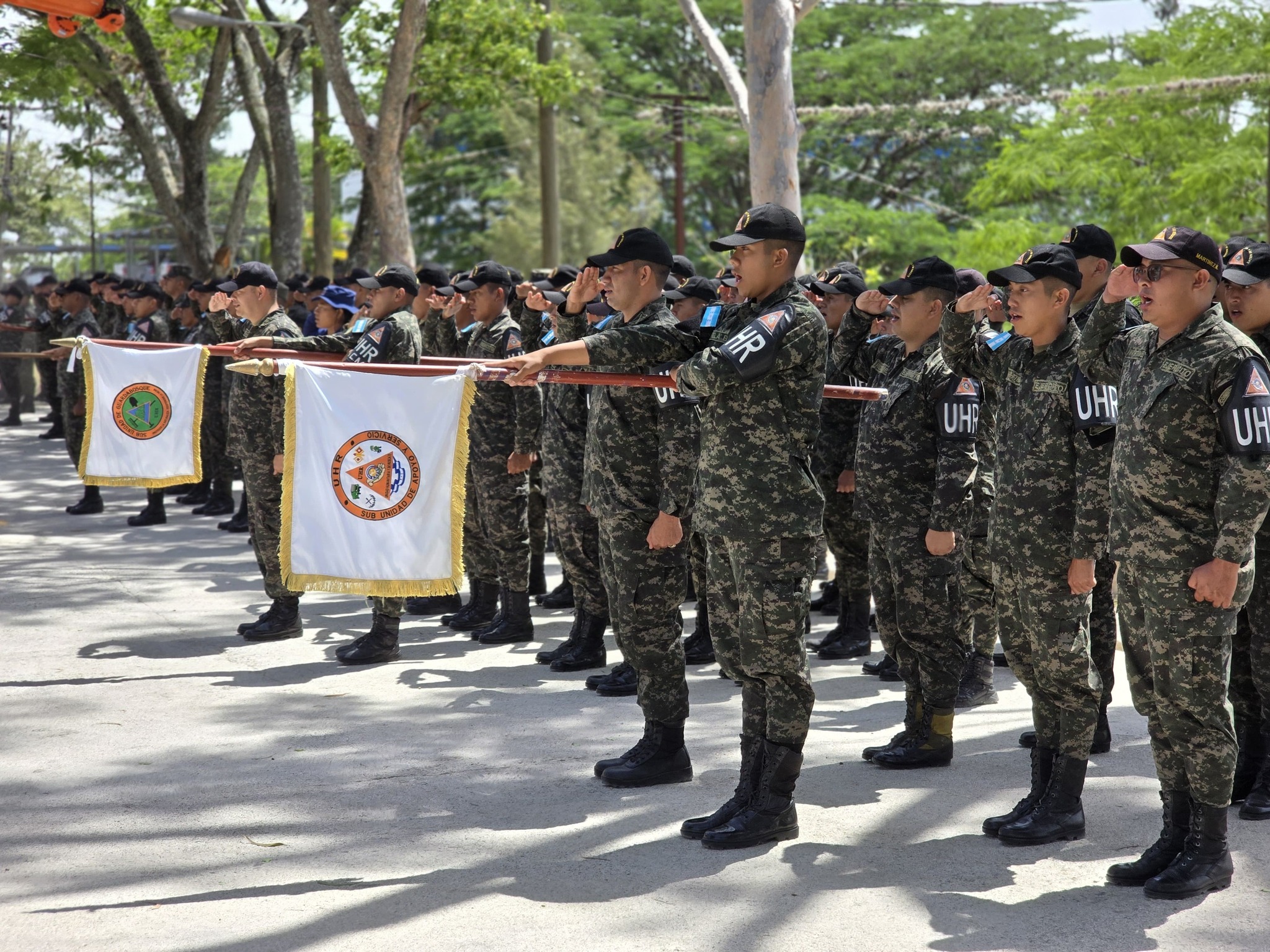 Debate sobre la politización de las Fuerzas Armadas en Honduras tras rumores de fractura