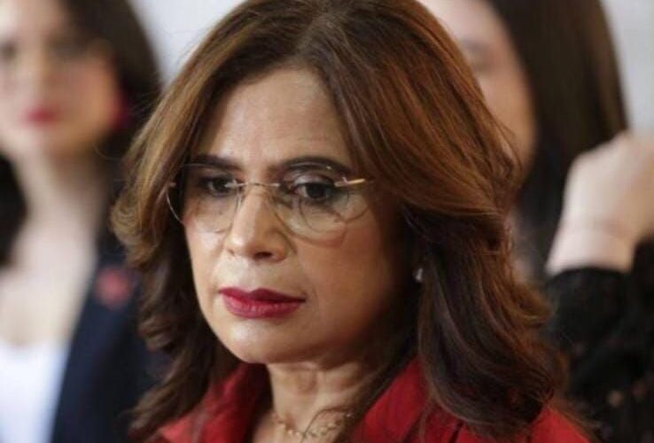 Rixi Moncada baja en las encuestas y complica el escenario de LIBRE