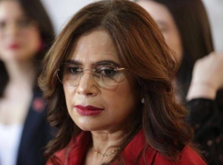 Rixi Moncada baja en las encuestas y complica el escenario de LIBRE