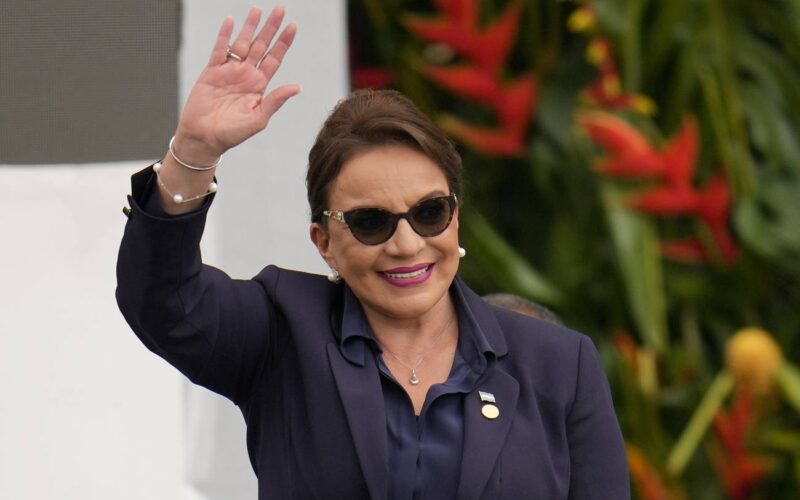 Percepciones negativas sobre Xiomara Castro aumentan la distancia con la opinión pública